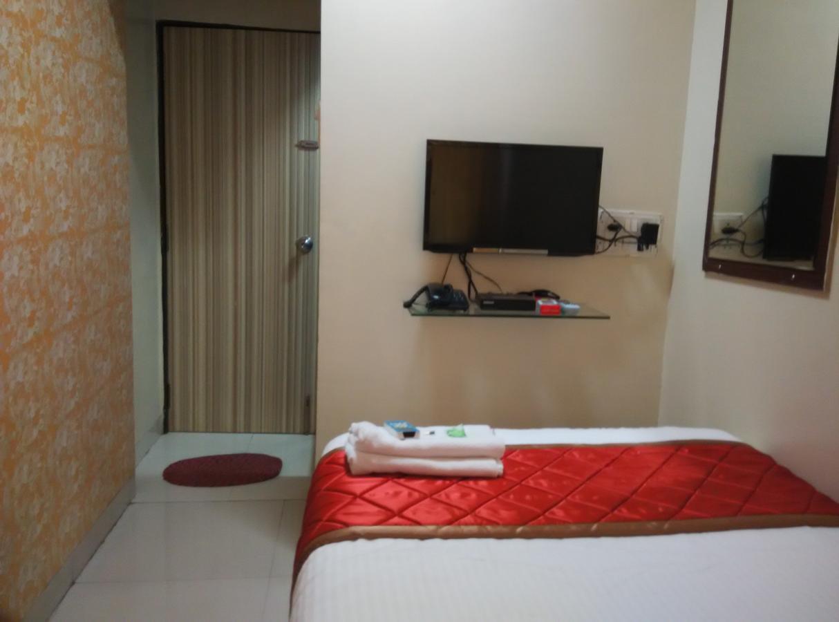 Hotel Silver Castle Mumbai Kültér fotó