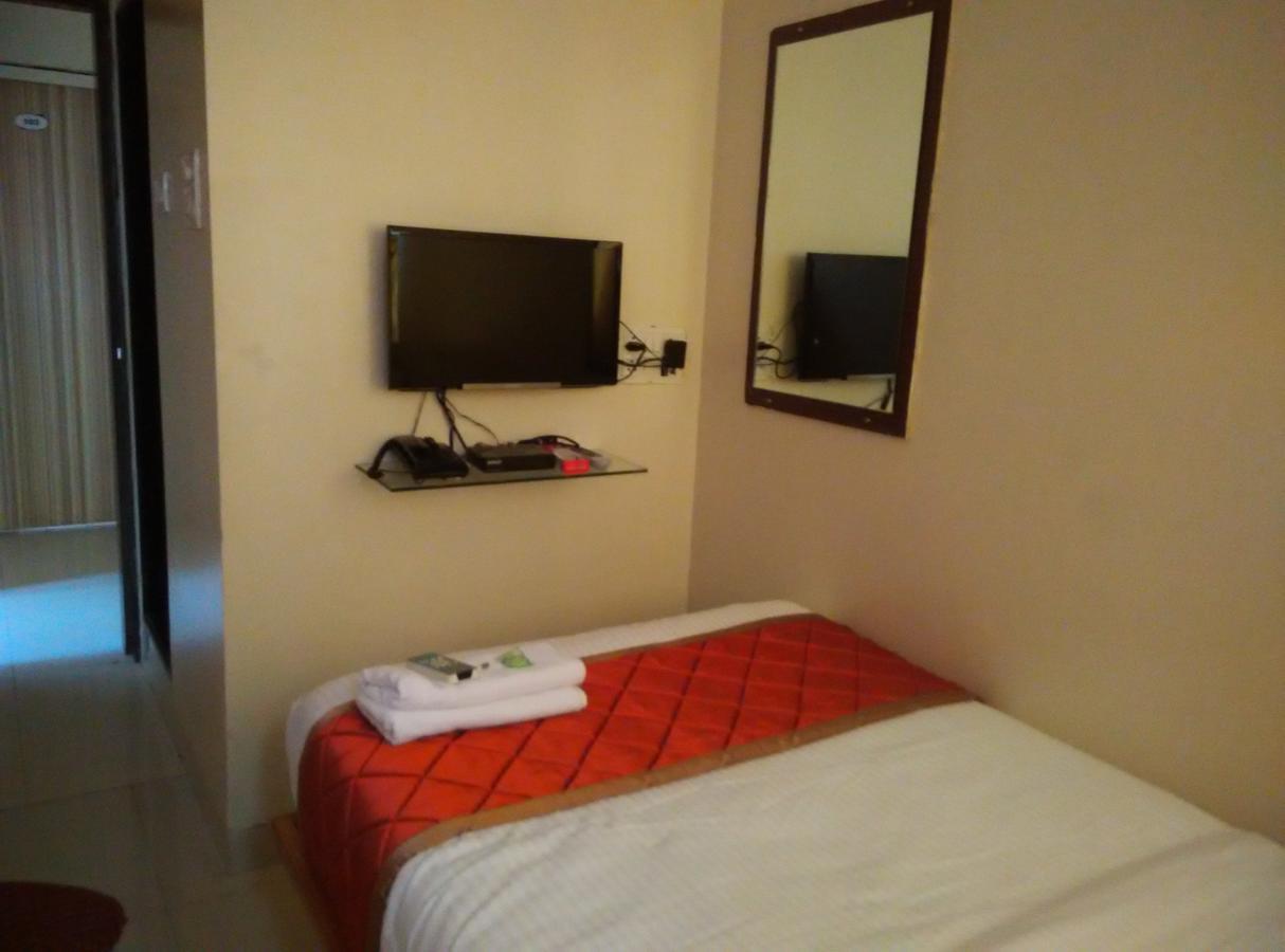 Hotel Silver Castle Mumbai Kültér fotó